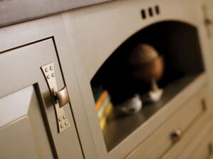 Tu bep go tu nhien tbtn02 8